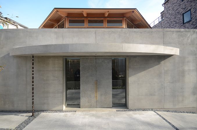 東京 代官山 本多記念教会の壁面施工