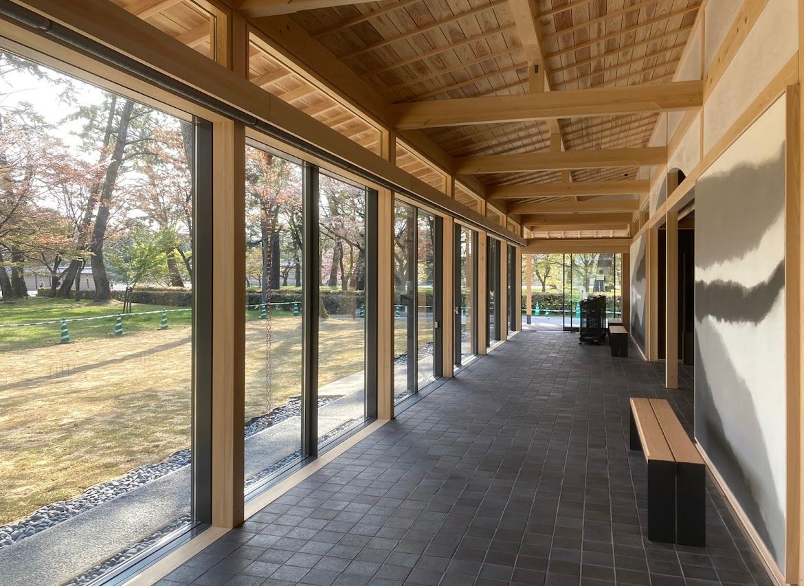 京都御苑 情報発信館
設計・監理：香山建築研究所