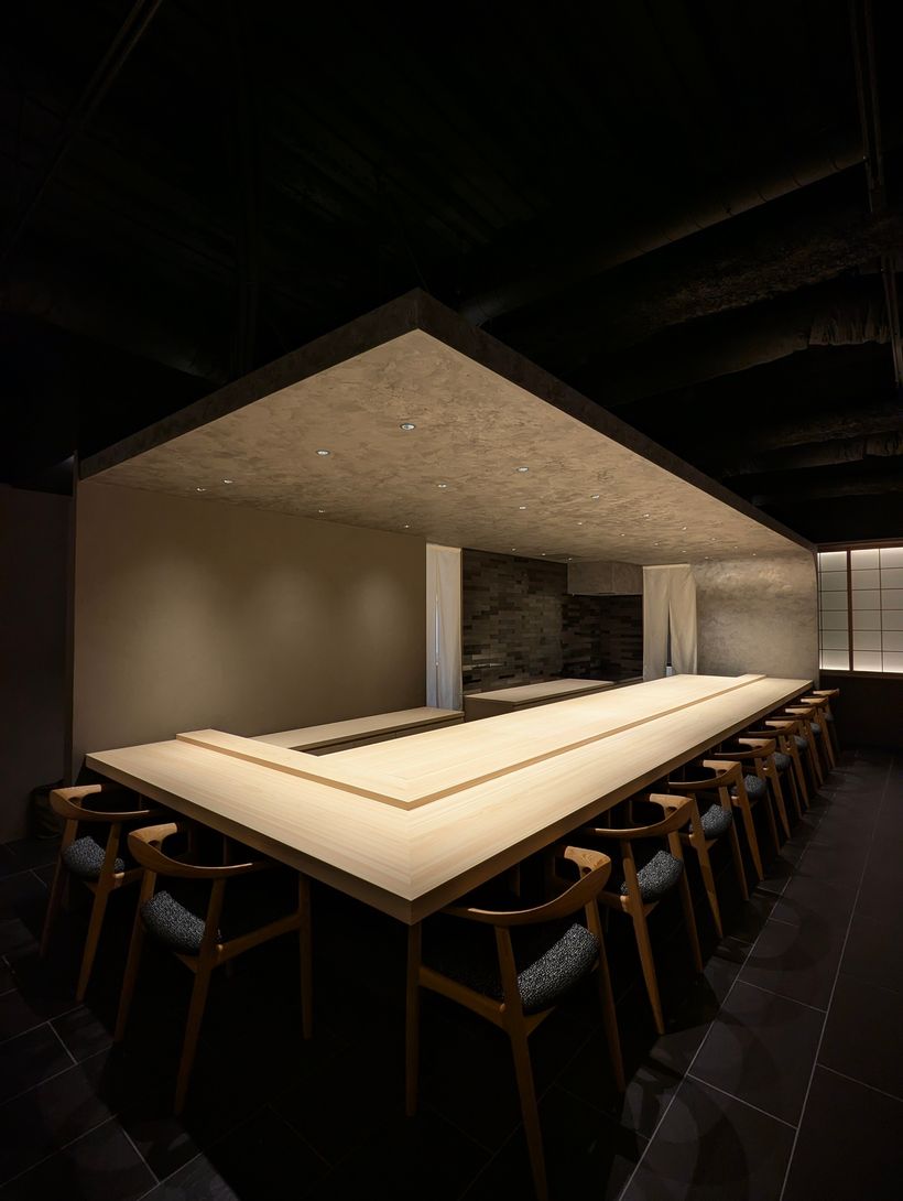 Osaka Higobashi Sushi Restaurant 'Amaterasu'
Design & Supervision: N.style
