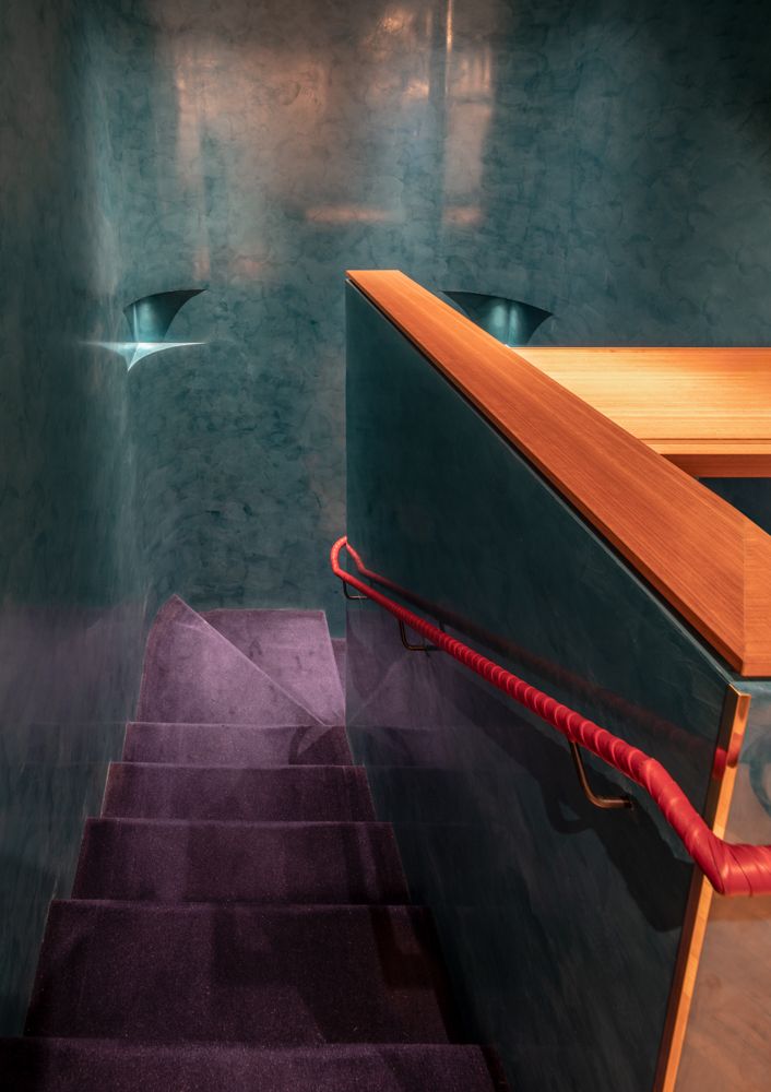 Italian Restaurant 'DODICI'
Design & Supervision: PURIYA Design First Class Architect Office
Photo: Yoshiharu Matsumura